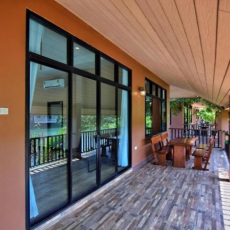 Pirom Lake And Resort Si Maha Phot ภายนอก รูปภาพ