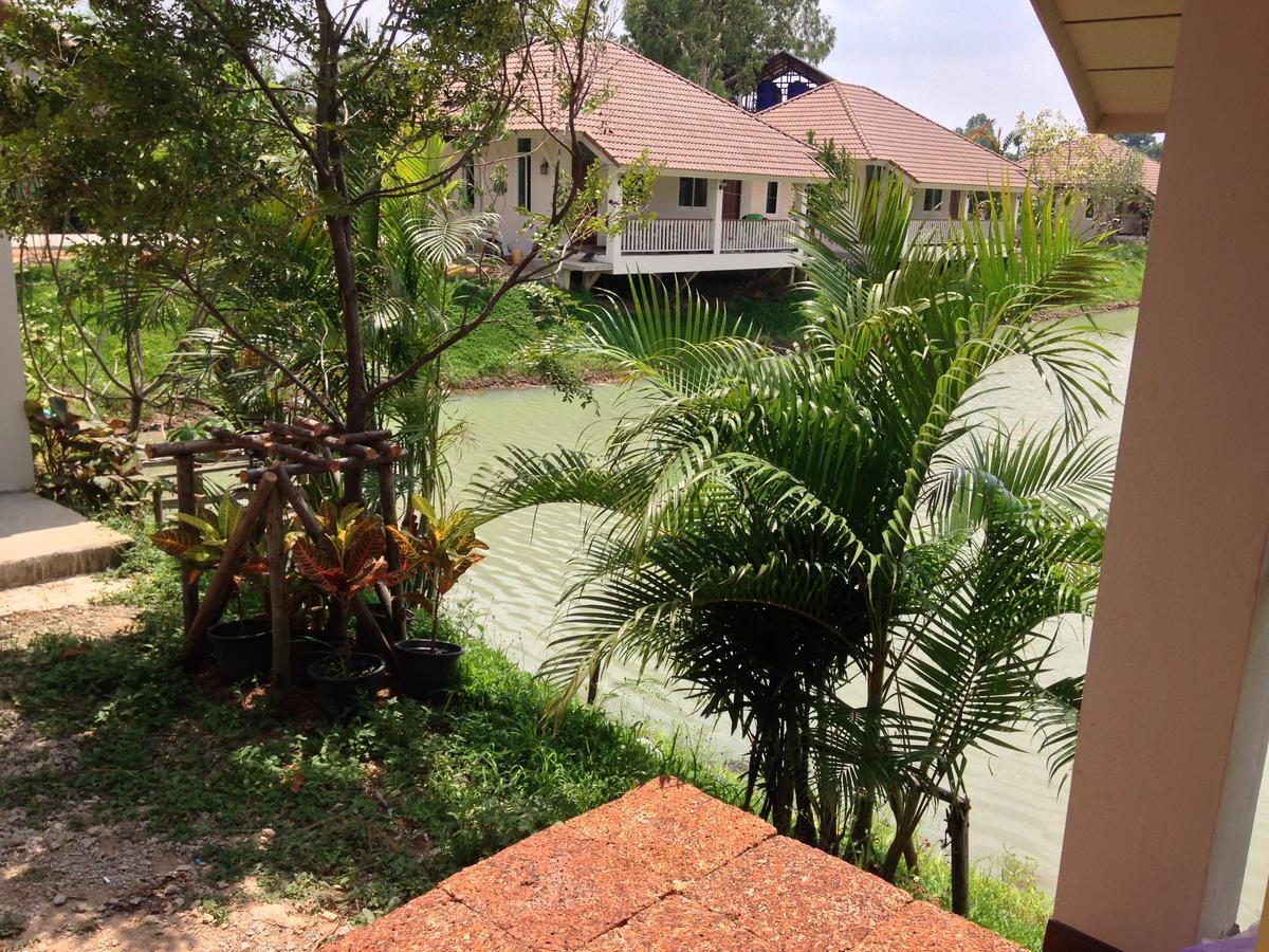 Pirom Lake And Resort Si Maha Phot ภายนอก รูปภาพ