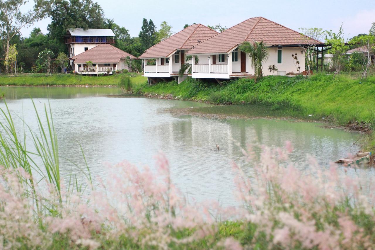 Pirom Lake And Resort Si Maha Phot ภายนอก รูปภาพ