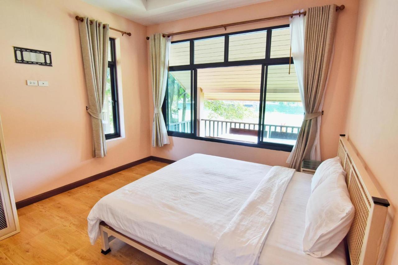 Pirom Lake And Resort Si Maha Phot ภายนอก รูปภาพ